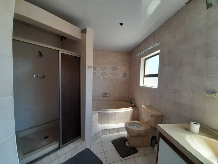 4 Bedroom Property for Sale in Mdantsane Nu 1 Eastern Cape